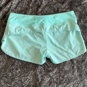 Lululemon speed short size 8 mint color